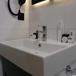 Loft Park - Airport 10 Minute Hotel Arnavutkoy