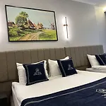 Hotel Loft Park - Airport 10 Minute 3*