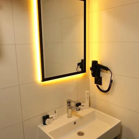 Loft Park - Airport 10 Minute Hotel Arnavutkoy