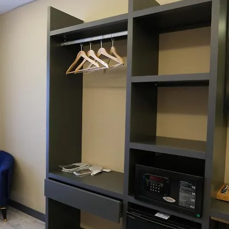 Hotel Park & Private Transportation Istanbul Airport-by Loft