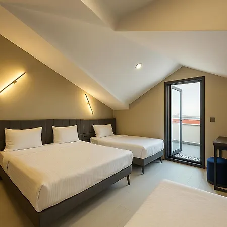 Hotel Park & Private Transportation Istanbul Airport-by Loft Arnavutkoy