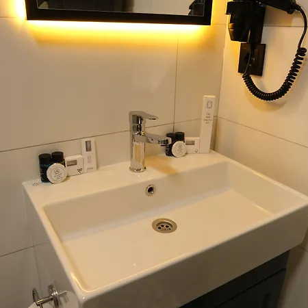 Park & Private Transportation Istanbul Airport-by Loft 3*