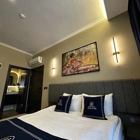 מלון Loft Park - Airport 10 Minute 3*