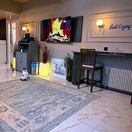 Loft Park - Airport 10 Minute Arnavutkoy