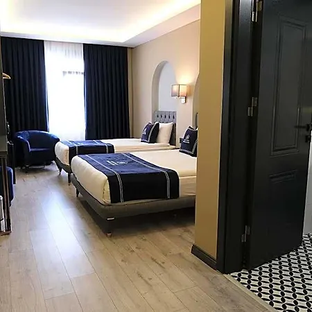 فندق Loft Park - Airport 10 Minute 3*